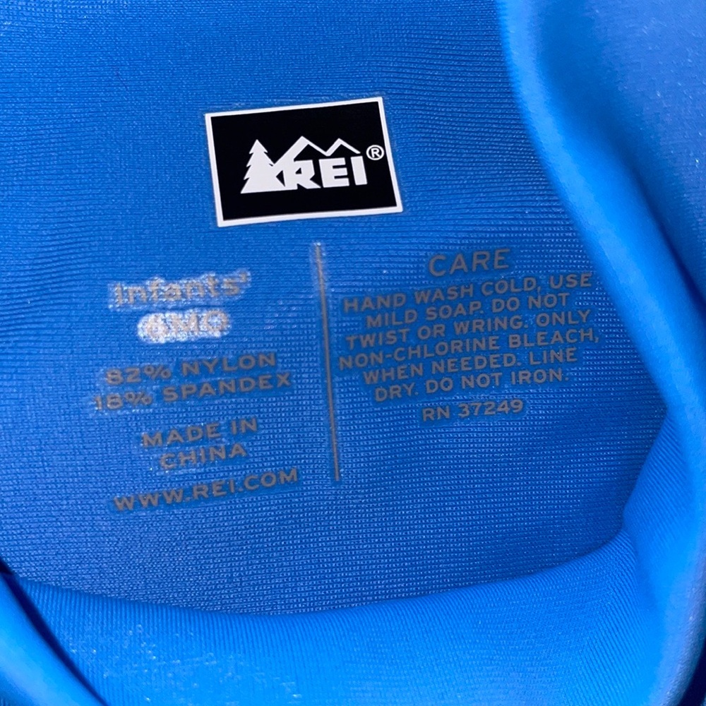 🏊‍♂️☀️REI Swim:  long sleeve RASHGUARD top